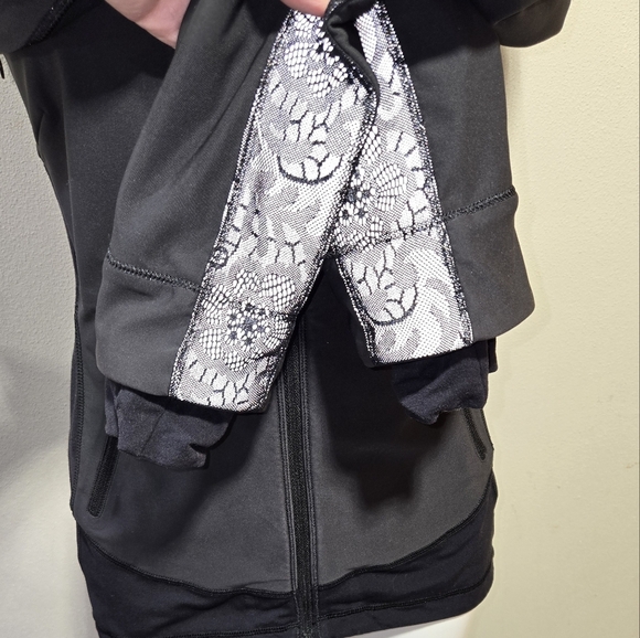 Lululemon Run: Draft Dodger Jacket Women's Size 4 - Picture 10 of 11